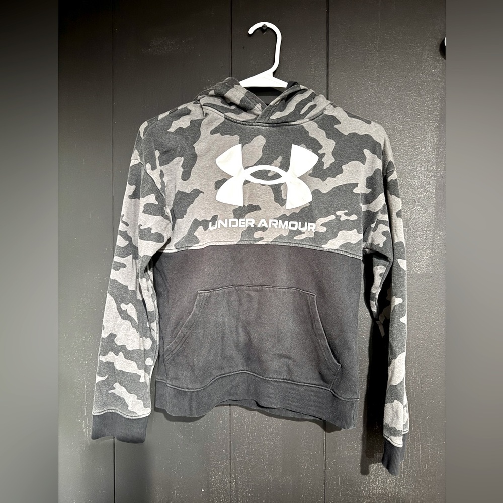 Boys Under Armour Hoodie (L)